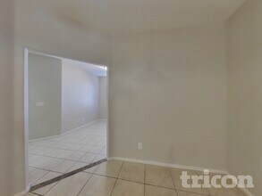 6613 W Miami St in Phoenix, AZ - Building Photo - Building Photo