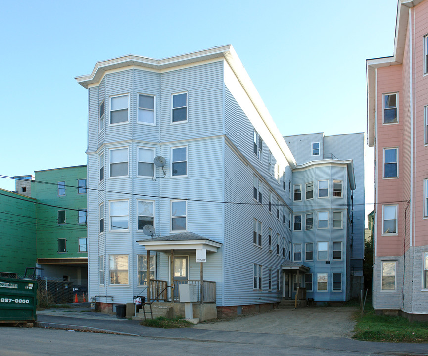 46 Knox St in Lewiston, ME - Foto de edificio