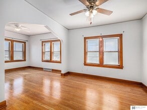 815 Pierce St in Omaha, NE - Foto de edificio - Building Photo