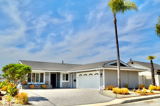 225 Via San Andreas in San Clemente, CA - Building Photo - Building Photo