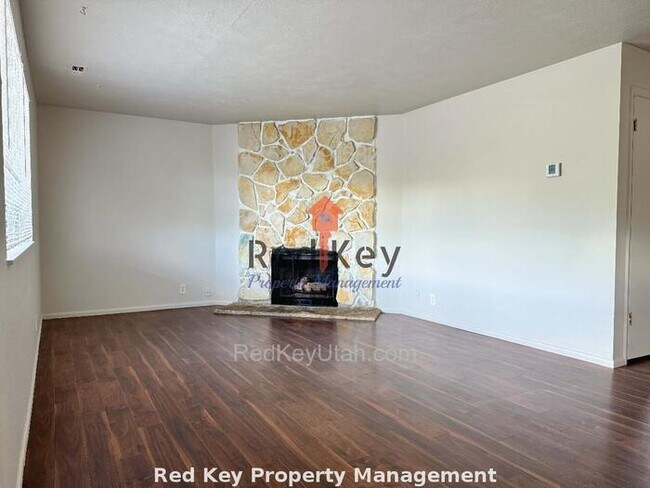 471 N 7th St in Tooele, UT - Building Photo - Building Photo