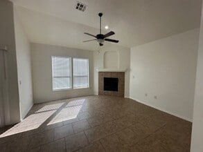 4715 Zeno Pl in Las Cruces, NM - Foto de edificio - Building Photo