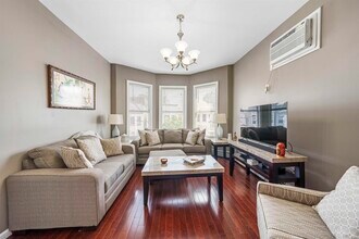 61 46th St in Weehawken, NJ - Building Photo - Building Photo
