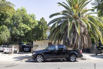 14109 Erwin St in Van Nuys, CA - Building Photo - Building Photo