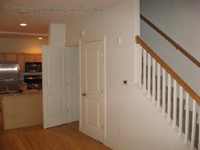 108 2nd St, Unit A11 in Cambridge, MA - Building Photo - Building Photo