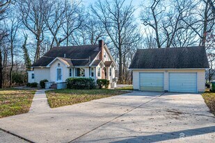 92 Coleman St in Edison, NJ - Building Photo