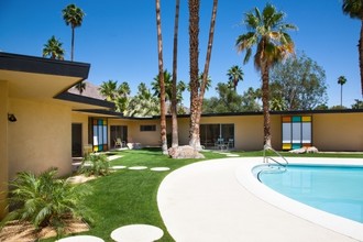 Fontenell in Palm Springs, CA - Building Photo - Building Photo