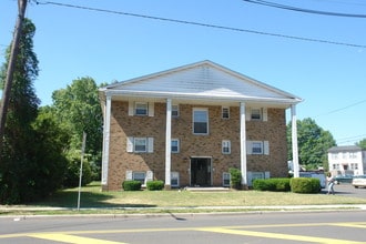 337 E Grand Ave in Rahway, NJ - Foto de edificio - Building Photo