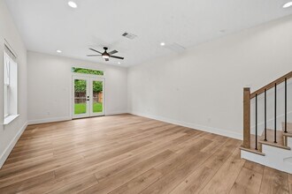 8023 Easter St in Houston, TX - Building Photo - Building Photo