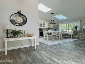 41 Wax Myrtle Ct in Hilton Head Island, SC - Building Photo - Building Photo