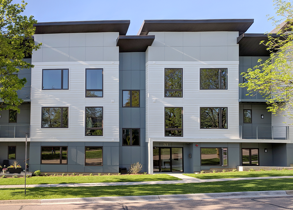 5001 Prospect Ave-Unit -5001-1A in Downers Grove, IL - Building Photo