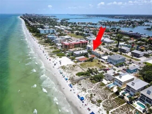 2110 Gulf Blvd in Indian Rocks Beach, FL - Building Photo - Building Photo