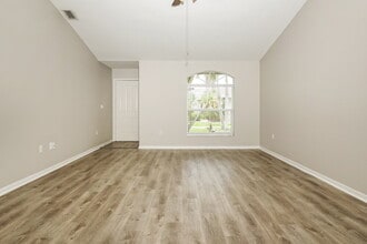 5146 Old Ashwood Dr in Sarasota, FL - Foto de edificio - Building Photo