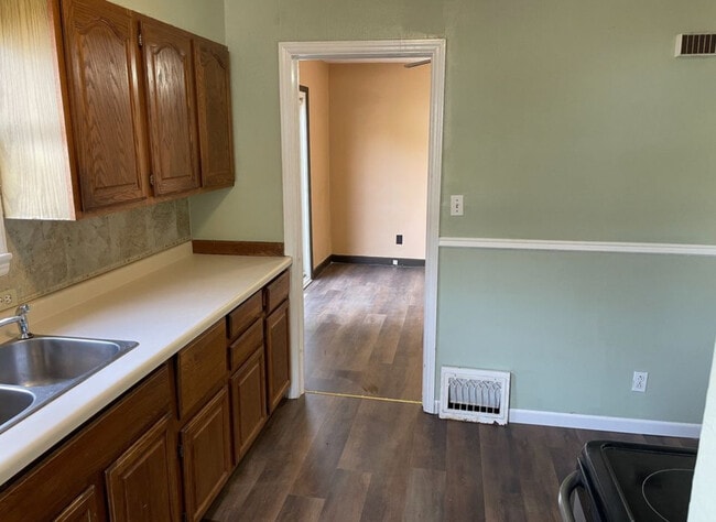 property at 2701 N 7th St