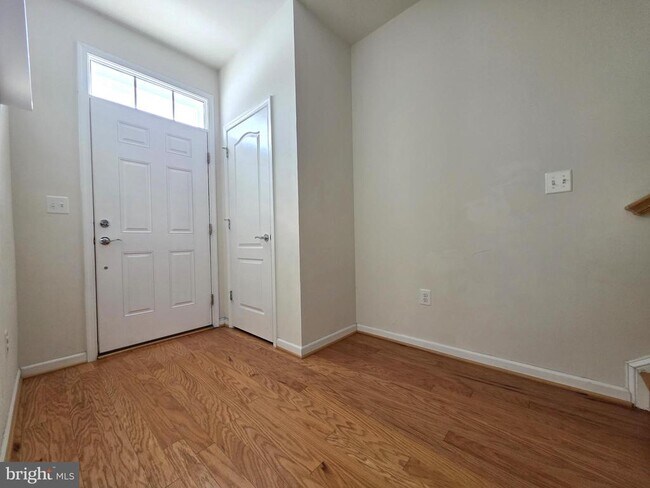 12855 Clarksburg Square Rd in Clarksburg, MD - Building Photo - Building Photo