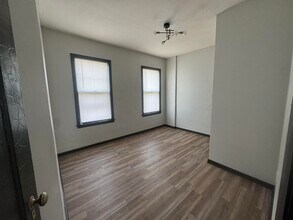 2431 S 34th St in Milwaukee, WI - Building Photo - Building Photo