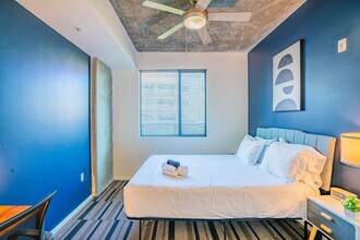 333 E Roosevelt St in Phoenix, AZ - Foto de edificio - Building Photo