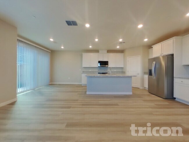 8224 Capital Delta St in Sacramento, CA - Building Photo - Building Photo