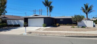 3452 Las Vegas Dr in Oceanside, CA - Building Photo