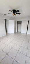 7220 NW 16th St in Plantation, FL - Foto de edificio - Building Photo