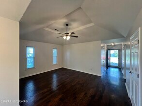 10430 Going Ct in Louisville, KY - Building Photo - Building Photo