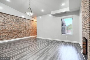 1524 Madison Ave in Baltimore, MD - Building Photo