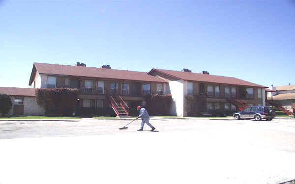 La Rue Condominiums in Pflugerville, TX - Building Photo - Building Photo