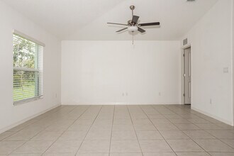 4014 84th Ct E in Palmetto, FL - Building Photo - Building Photo