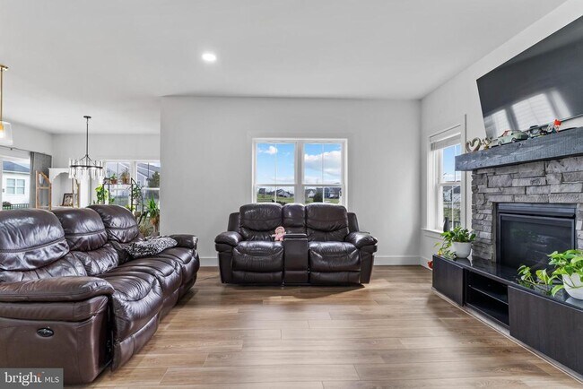 111 Stickley Dr in Mechanicsburg, PA - Building Photo - Building Photo