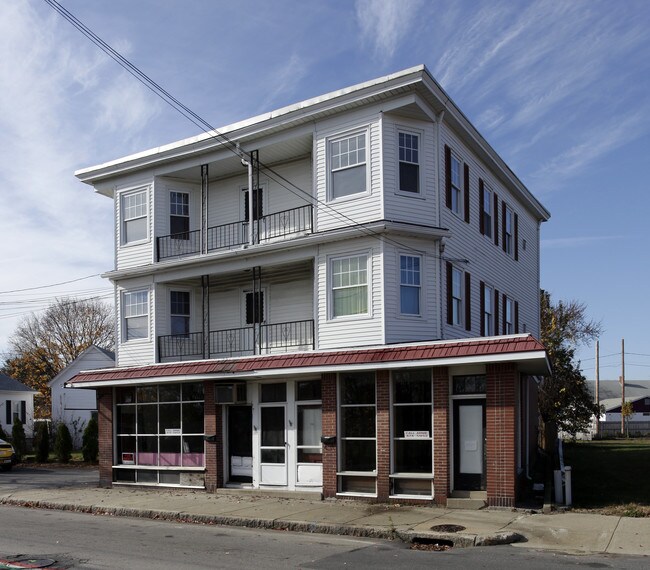 1753-1757 Cranston St in Cranston, RI - Building Photo - Building Photo