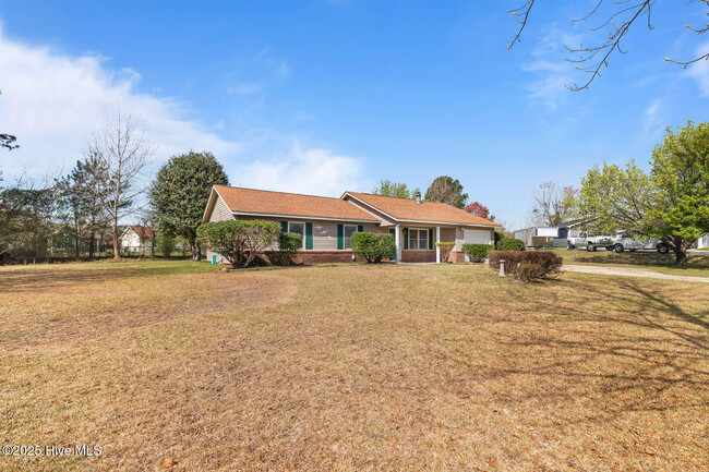 1019 Blue Leaf Pl in Jacksonville, NC - Building Photo - Building Photo