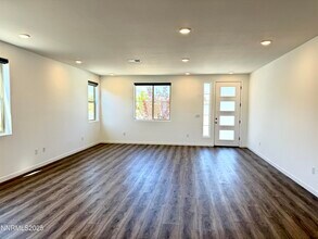 556 Vaquero Ct in Reno, NV - Building Photo - Building Photo