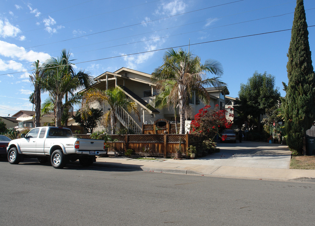 564 Florence St in Imperial Beach, CA - Building Photo