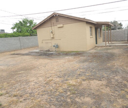 5235 N 8th Pl, Unit 5325 N 8th Pl. REAR HOUSE in Phoenix, AZ - Building Photo - Building Photo