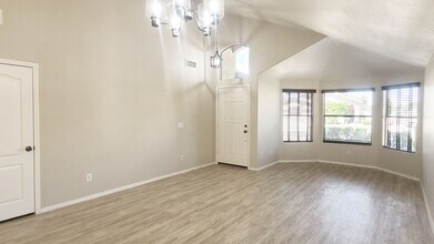 1729 E Pony Ln in Gilbert, AZ - Building Photo - Building Photo