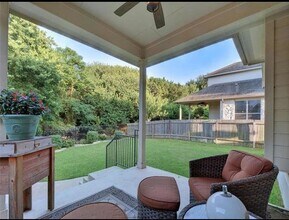 10121 Channel Island Dr in Austin, TX - Building Photo - Building Photo