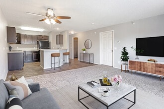 Royal Oak Apartments in Sioux Falls, SD - Foto de edificio - Building Photo