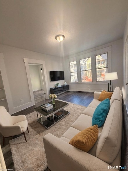 310 W Division St, Unit 1R in New Haven, CT - Foto de edificio - Building Photo