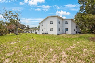 Shepard's Village Apartments in Clearwater, FL - Building Photo - Building Photo