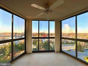 3310 N Leisure World Blvd in Silver Spring, MD - Building Photo - Building Photo