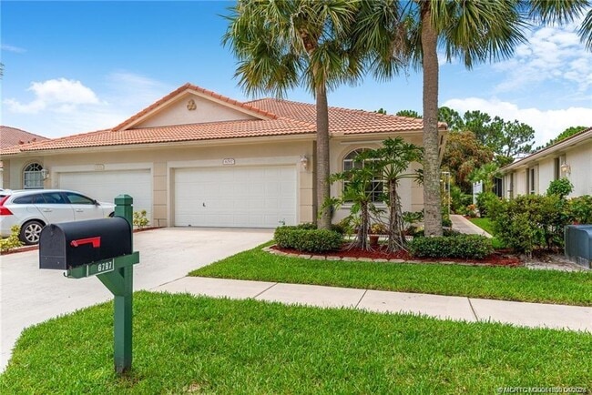 6797 SE Warwick Ln in Stuart, FL - Building Photo - Building Photo