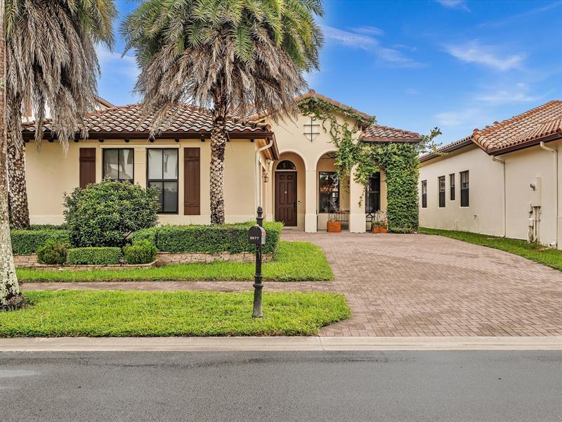 2677 NW 84th Way in Hollywood, FL - Building Photo