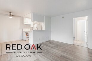 15500 Foothill Blvd in Los Angeles, CA - Building Photo