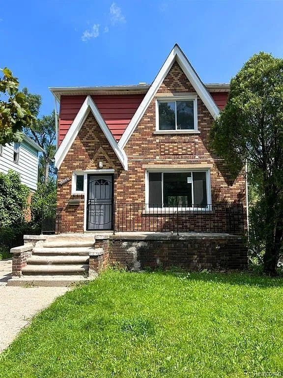 property at 15862 Stansbury Ave