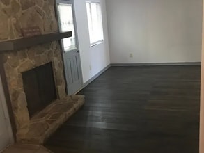 5556 Liberty Rd in Union City, GA - Foto de edificio - Building Photo