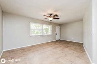 13017 Feldman Ave in Port Charlotte, FL - Building Photo - Building Photo