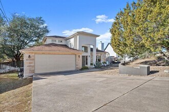 1030 Daviot Dr in Briarcliff, TX - Building Photo - Building Photo