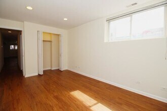 3216 N Racine Ave, Unit G1 in Chicago, IL - Building Photo - Building Photo