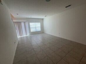 1312 Mirabella Cir in Davenport, FL - Building Photo - Building Photo