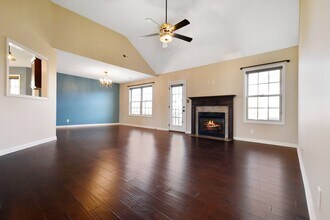 1863 Deerstand Dr in Clarksville, TN - Building Photo - Building Photo